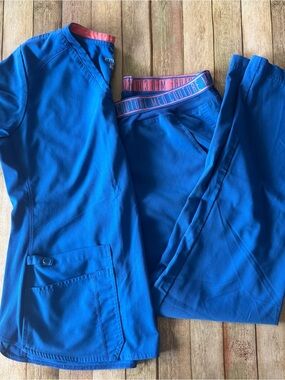 Med Couture Men’s Royal Blue Jogger Scrub Pants with Pink Branded Waistband